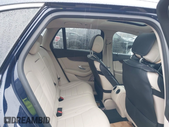 2019 Mercedes-Benz GLC 300 z VIN WDC0G4KB6KF667330, wystawiony jako IAAI lot #41963856 z przebiegiem 96 865 mil mil oraz . Historia ofert i sprzedaży dostępna na DreamBid. Obrazek 8.