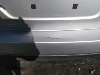 2017 Nissan Sentra S z VIN 3N1AB7AP6HY372790, wystawiony jako IAAI lot #41424894 z przebiegiem 107 539 mil mil oraz . Historia ofert i sprzedaży dostępna na DreamBid. Obrazek 19.