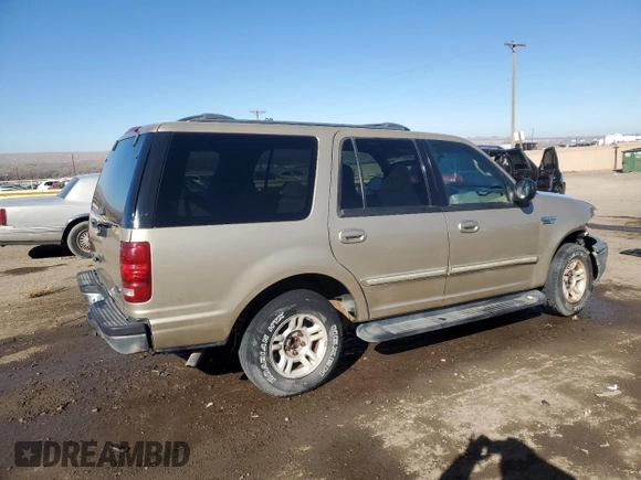 2000 Ford Expedition XLT with VIN 1FMRU15LXYLB33052, listed as a Copart auction lot 43271215 with 199,675 mi miles and Salvage Title. Bid and sale history available at carsss.com. Image 3.
