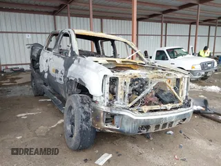 2015 GMC Sierra 1500 SLE z VIN 3GTU2UEC4FG152888, wystawiony jako IAAI lot #41289361 z przebiegiem Nie podano mil oraz . Historia ofert i sprzedaży dostępna na DreamBid. Obrazek 1.