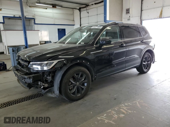 2022 Volkswagen Tiguan SE z VIN 3VV2B7AX7NM040413, wystawiony jako Copart lot #61277685 z przebiegiem 36 763 mil mil oraz Szkoda całkowita • Salvage title. Historia ofert i sprzedaży dostępna na DreamBid. Obrazek 1.