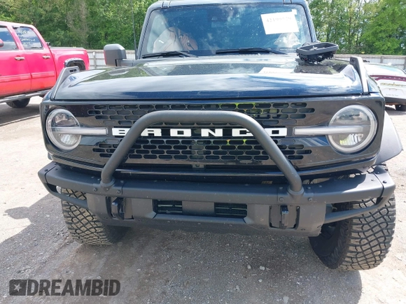 2024 Ford Bronco Wildtrak with VIN 1FMEE2BP1RLA75293, listed as a IAAI auction lot 42199529 with 6,466 mi miles and . Bid and sale history available at DreamBid. Image 12.