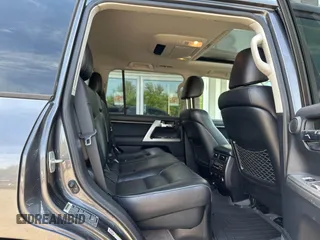 2013 Toyota Land Cruiser z VIN JTMHY7AJ8D4016294, wystawiony jako IAAI lot #42382846 z przebiegiem 199 983 mil mil oraz . Historia ofert i sprzedaży dostępna na DreamBid. Obrazek 8.