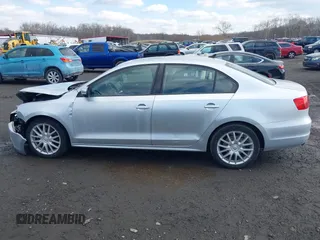 2011 Volkswagen Jetta SE with VIN 3VWDZ7AJ7BM368275, listed as a IAAI auction lot 41444681 with 139,828 mi miles and . Bid and sale history available at DreamBid. Image 14.