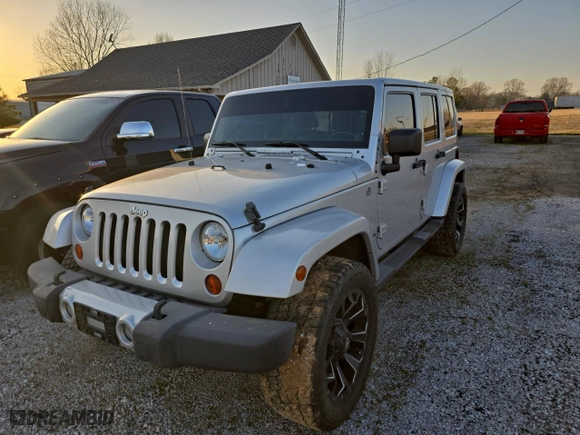 2011 Jeep Wrangler Unlimited Sahara with VIN 1J4BA5H16BL627992, listed as a Copart auction lot 49184625 with 197,845 mi miles and Clean Title. Bid and sale history available at carsss.com. Image 2.