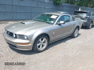 2009 Ford Mustang GT with VIN 1ZVHT82H095133740, listed as a IAAI auction lot 42637708 with 135,521 mi miles and . Bid and sale history available at DreamBid. Image 17.