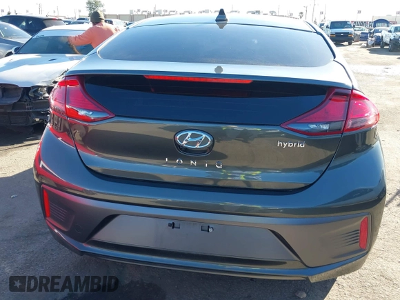 2022 Hyundai Ioniq SE z VIN KMHC75LCXNU271168, wystawiony jako IAAI lot #41073220 z przebiegiem 31 890 mil mil oraz . Historia ofert i sprzedaży dostępna na DreamBid. Obrazek 17.