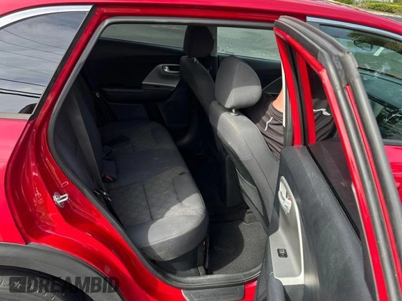 2018 Kia Niro LX with VIN KNDCB3LC3J5132401, listed as a Copart auction lot 50352575 with 87,900 mi miles and Clean Title. Bid and sale history available at carsss.com. Image 6.