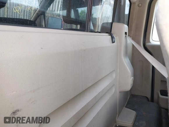 2005 Ford F-150 XL with VIN 1FTRF12255KD05760, listed as a IAAI auction lot 42642783 with 230,343 mi miles and . Bid and sale history available at DreamBid. Image 8.