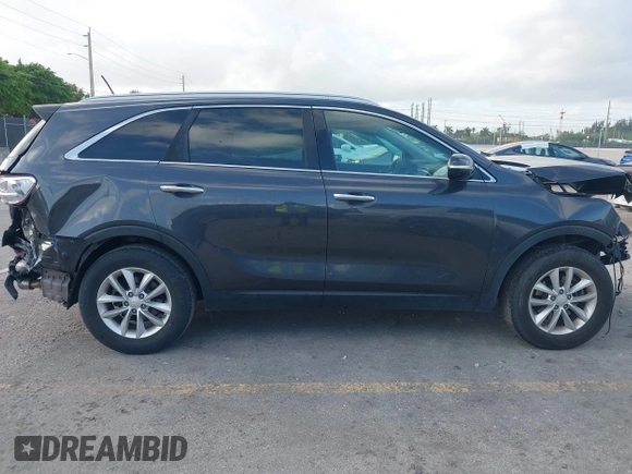 2017 Kia Sorento LX with VIN 5XYPG4A34HG295846, listed as a IAAI auction lot 41712005 with 87,069 mi miles. Bid and sale history available at carsss.com. Image 14.