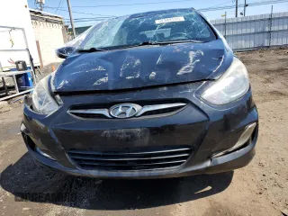 2012 Hyundai Accent SE z VIN KMHCU5AE7CU019999, wystawiony jako Copart lot #52344515 z przebiegiem 110 480 mil mil oraz Szkoda całkowita • Salvage title. Historia ofert i sprzedaży dostępna na DreamBid. Obrazek 5.