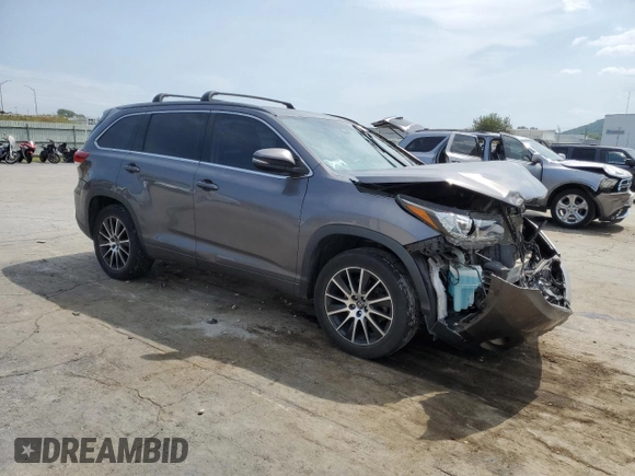 2018 Toyota Highlander SE with VIN 5TDKZRFH6JS543870, listed as a Copart auction lot 71250184 with 88,991 mi miles and Salvage title. Bid and sale history available at DreamBid. Image 4.