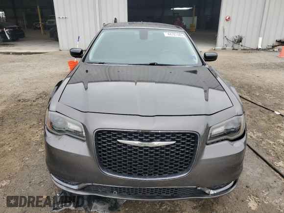 2019 Chrysler 300 Touring with VIN 2C3CCAAG6KH556001, listed as a Copart auction lot 44787485 with 183,323 mi miles and Non Repairable. Bid and sale history available at carsss.com. Image 5.