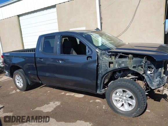 2020 Chevrolet Silverado 1500 LT with VIN 1GCRYDEDXLZ225299, listed as a IAAI auction lot 41374754 with 90,853 mi miles. Bid and sale history available at carsss.com. Image 14.