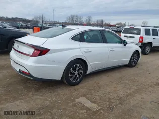 2021 Hyundai Sonata Hybrid Blue with VIN KMHL24JJ6MA033392, listed as a IAAI auction lot 41539515 with 43,095 mi miles. Bid and sale history available at carsss.com. Image 4.
