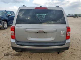 2015 Jeep Patriot Latitude with VIN 1C4NJPFBXFD368160, listed as a Copart auction lot 59235425 with 105,529 mi miles and Salvage title. Bid and sale history available at DreamBid. Image 6.