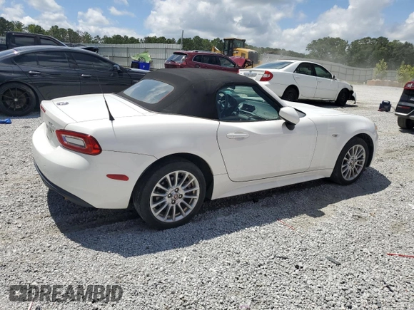 2017 FIAT 124 Spider Lusso with VIN JC1NFAEK0H0105957, listed as a Copart auction lot 65231365 with 131,062 mi miles and Clean title. Bid and sale history available at DreamBid. Image 3.