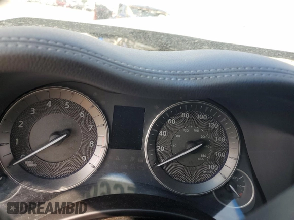 2015 Infiniti Q70 z VIN JN1BY1PR5FM832000, wystawiony jako Copart lot #56699885 z przebiegiem Nie podano mil oraz Szkoda całkowita • Salvage title. Historia ofert i sprzedaży dostępna na DreamBid. Obrazek 9.