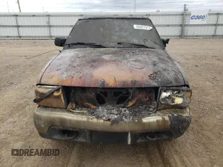 2001 GMC Sonoma SLS w/1SH Pkg with VIN 1GTDT19W418197604, listed as a Copart auction lot 66607874 with 0 mi miles and Salvage Title. Bid and sale history available at carsss.com. Image 5.