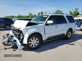2003 Lincoln Navigator Luxury z VIN 5LMFU28R43LJ42246, wystawiony jako Copart lot #56500805 z przebiegiem 142 623 mil mil oraz Szkoda całkowita • Salvage title. Historia ofert i sprzedaży dostępna na DreamBid. Obrazek 1.