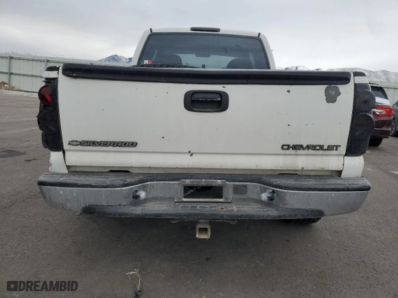 2002 Chevrolet Silverado 1500 LS with VIN 1GCEK19T82Z104382, listed as a Copart auction lot 42391525 with 0 mi miles and Salvage Title. Bid and sale history available at carsss.com. Image 6.