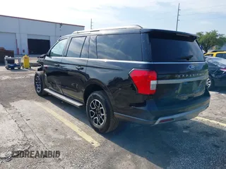 2024 Ford Expedition Max XLT с VIN 1FMJK1H83REA27722, выставлен на аукционе IAAI как лот 42376146 с пробегом 31 277 миль миль и . История ставок и продаж доступна на DreamBid. Изображение 3.