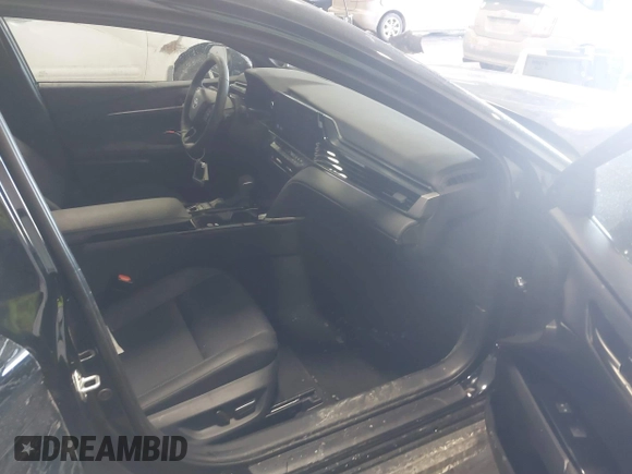 2025 Toyota Camry LE z VIN 4T1DBADK3SU509830, wystawiony jako IAAI lot #41642069 z przebiegiem 4 743 mil mil oraz . Historia ofert i sprzedaży dostępna na DreamBid. Obrazek 5.