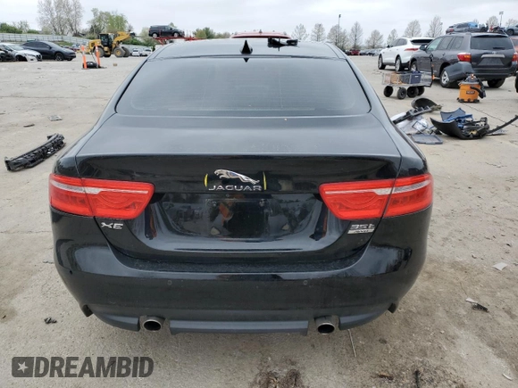2017 Jaguar XE 35t R-Sport z VIN SAJAL4BV3HA973635, wystawiony jako Copart lot #52683915 z przebiegiem 138 331 mil mil oraz Szkoda całkowita • Salvage title. Historia ofert i sprzedaży dostępna na DreamBid. Obrazek 6.