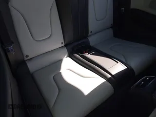 2012 Audi S5 Premium Plus z VIN WAUCGAFH4CN004360, wystawiony jako IAAI lot #41742130 z przebiegiem 106 929 mil mil oraz . Historia ofert i sprzedaży dostępna na DreamBid. Obrazek 8.
