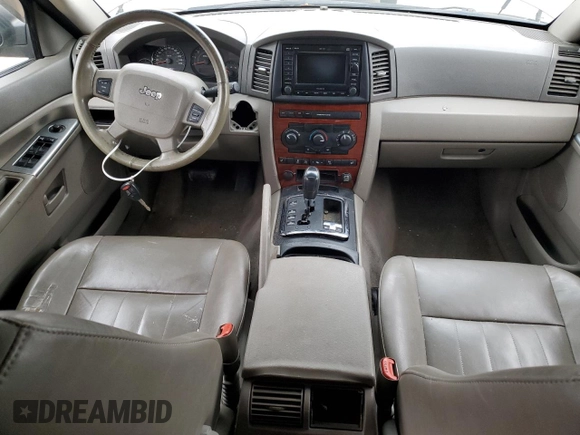 2005 Jeep Grand Cherokee Laredo с VIN 1J8HR48N85C586137, выставлен на аукционе Copart как лот 60071895 с пробегом Не указан миль и Чистый • Clean title. История ставок и продаж доступна на DreamBid. Изображение 8.
