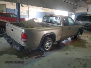 2002 Dodge Dakota with VIN 1B7GL12XX2S569628, listed as a Copart auction lot 85619724 with 165,154 mi miles and Salvage Title. Bid and sale history available at carsss.com. Image 3.