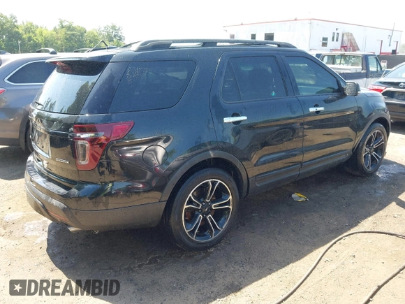 2013 Ford Explorer Sport z VIN 1FM5K8GT6DGC59065, wystawiony jako IAAI lot #42539612 z przebiegiem 228 877 mil mil oraz . Historia ofert i sprzedaży dostępna na DreamBid. Obrazek 4.
