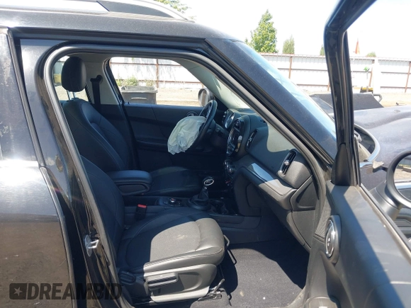 2019 MINI Countryman Cooper с VIN WMZYV5C50K3F57360, выставлен на аукционе IAAI как лот 42544175 с пробегом 92 939 миль миль и . История ставок и продаж доступна на DreamBid. Изображение 5.