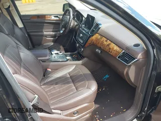 2017 Mercedes-Benz GLS 450 with VIN 4JGDF6EE0HA760910, listed as a IAAI auction lot 42210919 with 140,971 mi miles and . Bid and sale history available at DreamBid. Image 5.