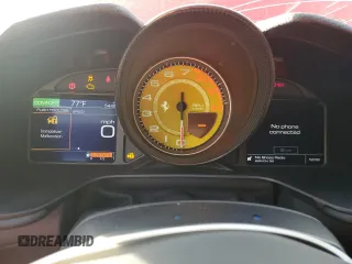2019 Ferrari Portofino z VIN ZFF89FPA7K0241990, wystawiony jako Copart lot #87166084 z przebiegiem 5445 mil mil oraz Szkody całkowita. Historia ofert i sprzedaży dostępna na DreamBid. Obrazek 9.