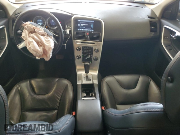 2011 Volvo XC60 3.0T with VIN YV4902DZ0B2193752, listed as a Copart auction lot 62071495 with 131,940 mi miles and Salvage title. Bid and sale history available at DreamBid. Image 8.