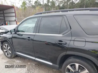 2024 Honda Pilot Elite with VIN 5FNYG1H87RB035776, listed as a IAAI auction lot 41721644 with 14,697 mi miles. Bid and sale history available at carsss.com. Image 14.