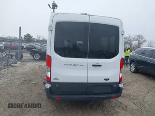 2016 Ford Transit Passenger XL z VIN 1FBZX2CM5GKA82811, wystawiony jako IAAI lot #41733437 z przebiegiem 31 959 mil mil oraz . Historia ofert i sprzedaży dostępna na DreamBid. Obrazek 16.