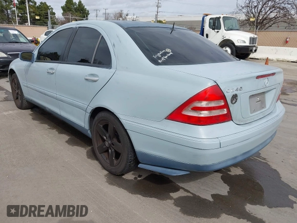 2002 Mercedes-Benz C 230/260/280/320 with VIN WDBRF61JX2F192056, listed as a IAAI auction lot 41664892 with 202,634 mi miles and . Bid and sale history available at carsss.com. Image 3.