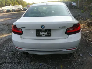 2016 BMW 2 Series 228i xDrive with VIN WBA1G9C55GV726460, listed as a IAAI auction lot 39985264 with 48,379 mi miles. Bid and sale history available at carsss.com. Image 16.