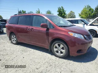 2017 Toyota Sienna LE Auto Access Seat with VIN 5TDKZ3DC3HS820585, listed as a Copart auction lot 64637025 with 288,501 mi miles and Clean title. Bid and sale history available at DreamBid. Image 4.