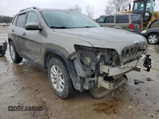2019 Jeep Cherokee Latitude with VIN 1C4PJMCX3KD379129, listed as a Copart auction lot 47001435 with 132,547 mi miles and Salvage Title. Bid and sale history available at carsss.com. Image 4.