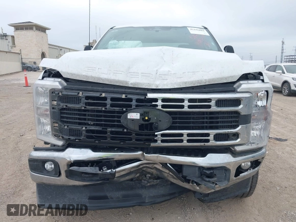 2024 Ford Super Duty F-250 SRW XL with VIN 1FT7W2BT2RED24809, listed as a IAAI auction lot 42186884 with 82,971 mi miles. Bid and sale history available at carsss.com. Image 6.