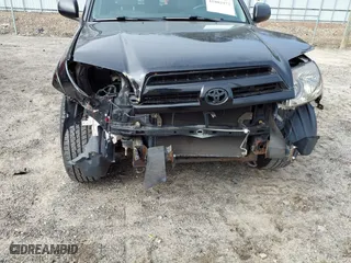 2004 Toyota 4Runner SR5 with VIN JTEZU14R940040329, listed as a IAAI auction lot 41802973 with 230,551 mi miles. Bid and sale history available at carsss.com. Image 6.