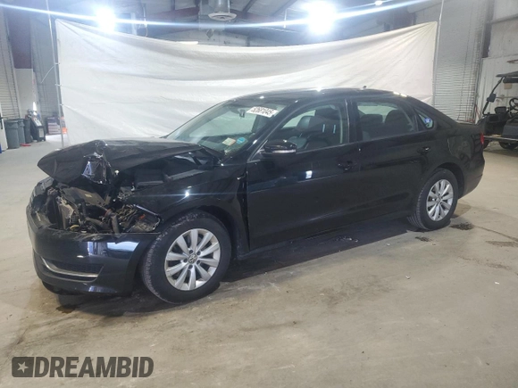 2014 Volkswagen Passat Wolfsburg Edition z VIN 1VWAT7A36EC081263, wystawiony jako Copart lot #52681045 z przebiegiem 114 333 mil mil oraz Czysty tytuł • Clean title. Historia ofert i sprzedaży dostępna na DreamBid. Obrazek 1.