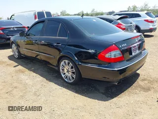 2007 Mercedes-Benz E 350 z VIN WDBUF56X77A995624, wystawiony jako IAAI lot #42305554 z przebiegiem 159 411 mil mil oraz . Historia ofert i sprzedaży dostępna na DreamBid. Obrazek 3.