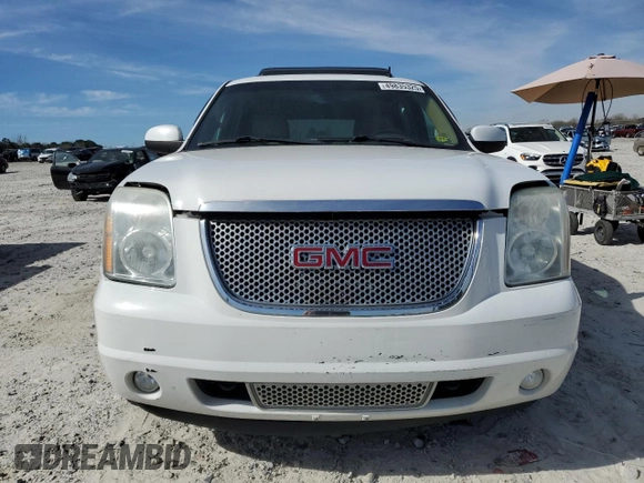 2013 GMC Yukon Denali with VIN 1GKS2EEF8DR123810, listed as a Copart auction lot 49835325 with 170,284 mi miles and Clean Title. Bid and sale history available at carsss.com. Image 5.