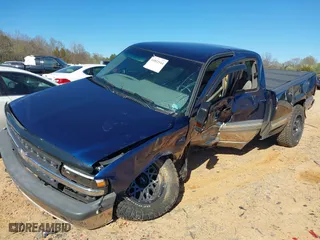 2000 Chevrolet Silverado 1500 LS with VIN 2GCEK19TXY1220801, listed as a IAAI auction lot 41812144 with 206,128 mi miles. Bid and sale history available at carsss.com. Image 17.