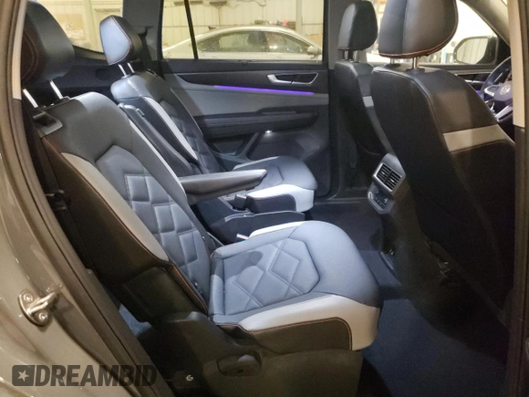 2024 Volkswagen Atlas Peak Edition SE with VIN 1V2CR2CA4RC581662, listed as a Copart auction lot 45403425 with 8,151 mi miles and Salvage title. Bid and sale history available at DreamBid. Image 11.