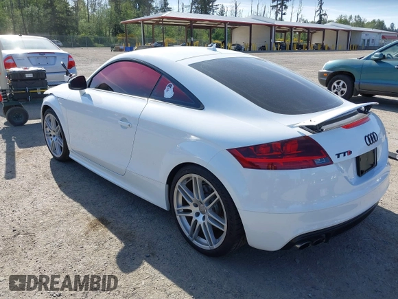 2009 Audi TTS Prestige z VIN TRUUF38J591015864, wystawiony jako IAAI lot #42228008 z przebiegiem 102 682 mil mil oraz . Historia ofert i sprzedaży dostępna na DreamBid. Obrazek 3.